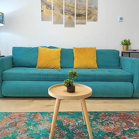Sunshine - New & Quiet 1Br Apt, Business Area, Close To Airport, Highway A3, Subway Бухарест Экстерьер фото